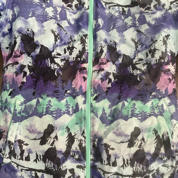 Under Armor Jacket - Picture 4 of 6